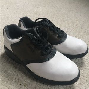 Golf shoes